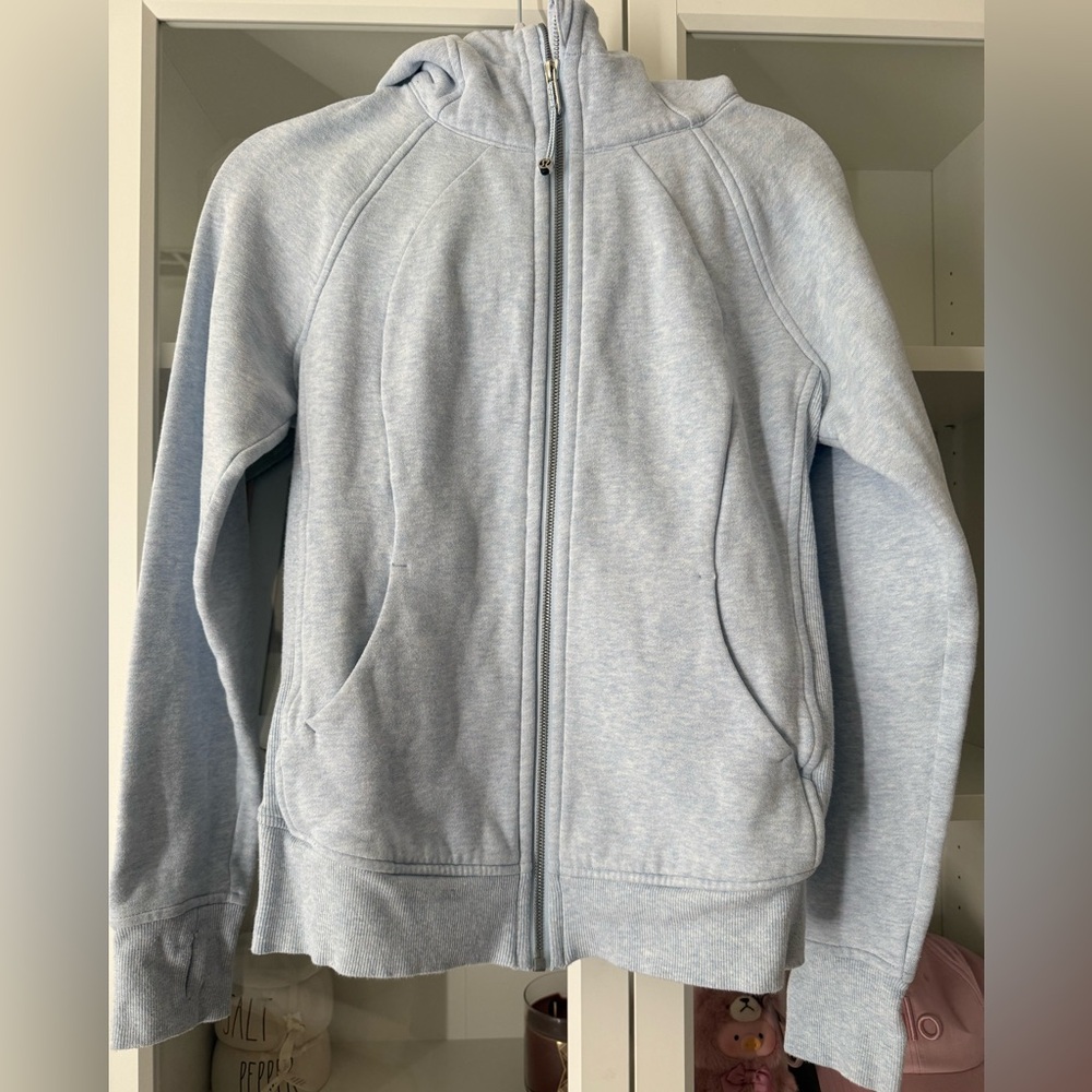 Lululemon light blue scuba size 6